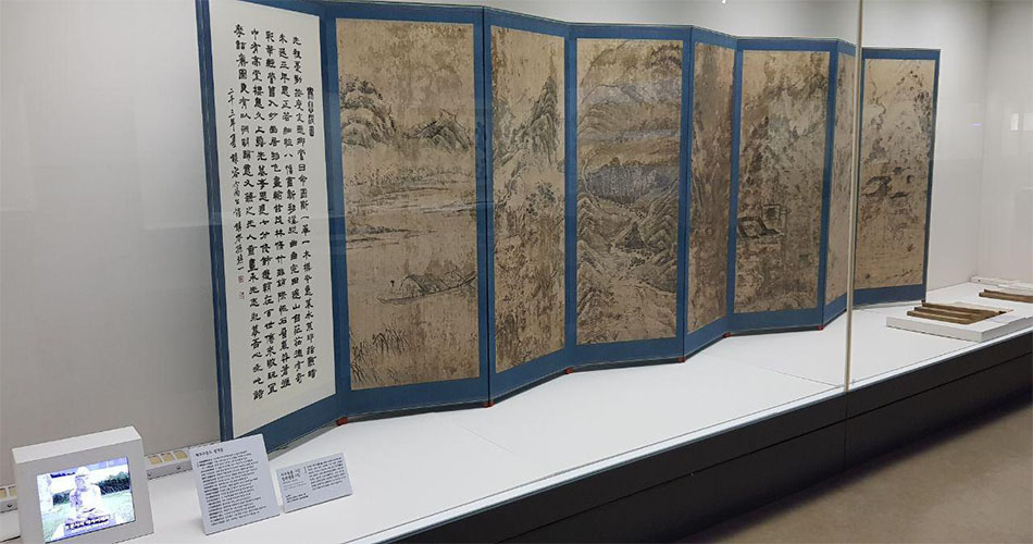 대전시립박물관에는 안동권씨 유회당과 관련된 자료가 전시되어 있다.