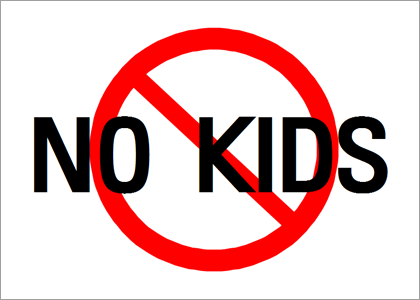 이미지3. NO KIDS 라고 쓰인 출입금지 이미지다.
