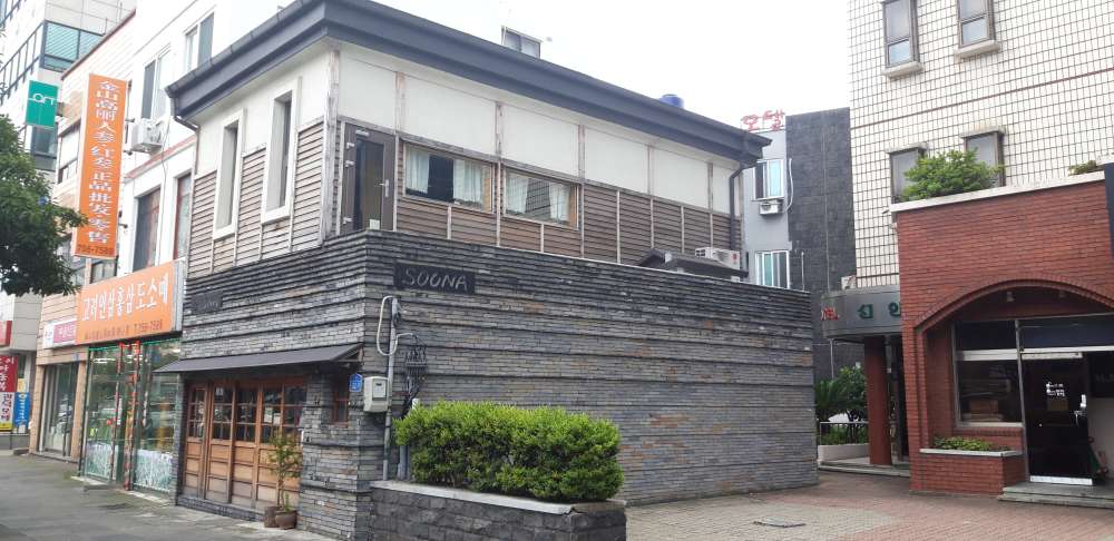 제주 적산가옥, 일본식 2층 주택이다.