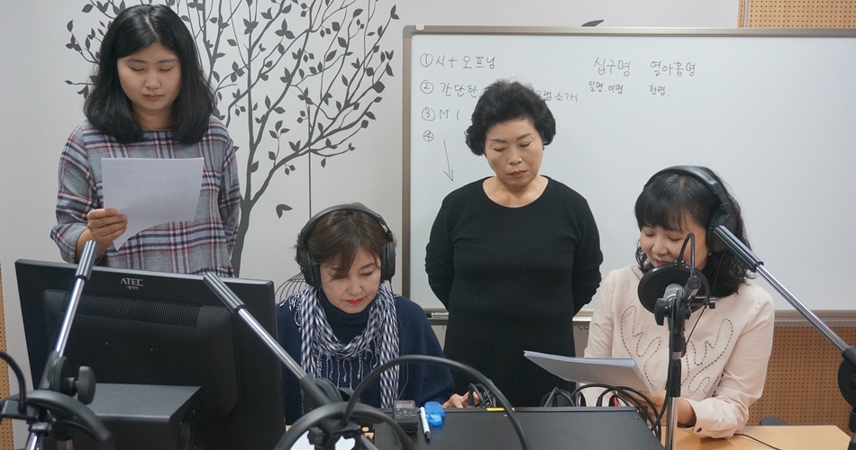 신흥2동 마을 라디오방송은 주민들이 직접 기획하고 만든다. ©이재형