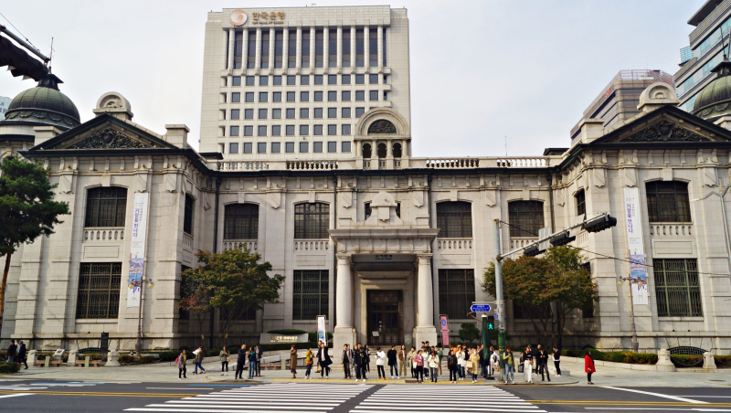 명동에 위치한 한국은행 전경 