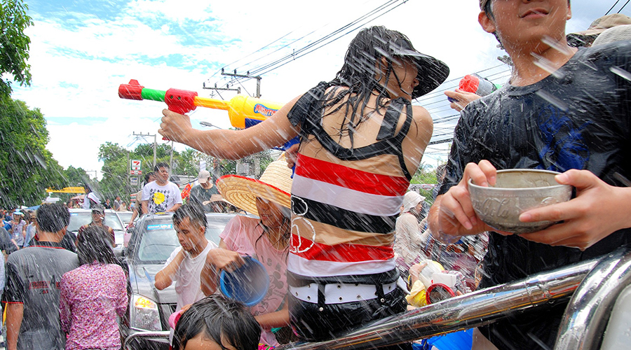 치앙마이의 송크란 축제 현장 (이미지 출처: 위키백과)